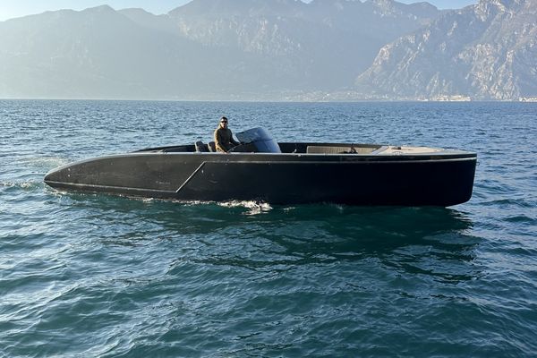 Verdeblu Boat Rental - Frauscher 1017 lido | Noleggio motoscafo sul Lago di Garda