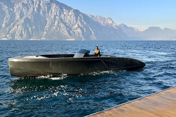 Verdeblu Boat Rental - Frauscher 1017 lido | Noleggio motoscafo sul Lago di Garda