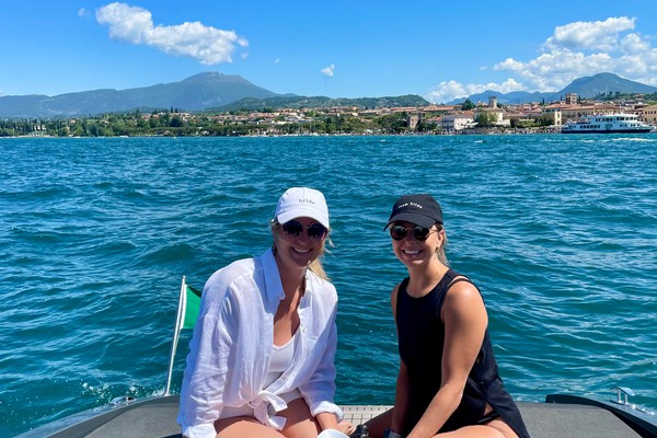 Verdeblu Boat Rental - Frauscher 1017 lido | Noleggio motoscafo sul Lago di Garda
