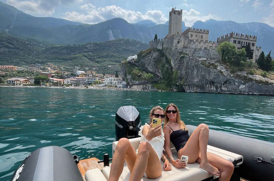 Verdeblu Boat Rental - Sea Water Phantom 260 | Noleggio gommone sul Lago di Garda